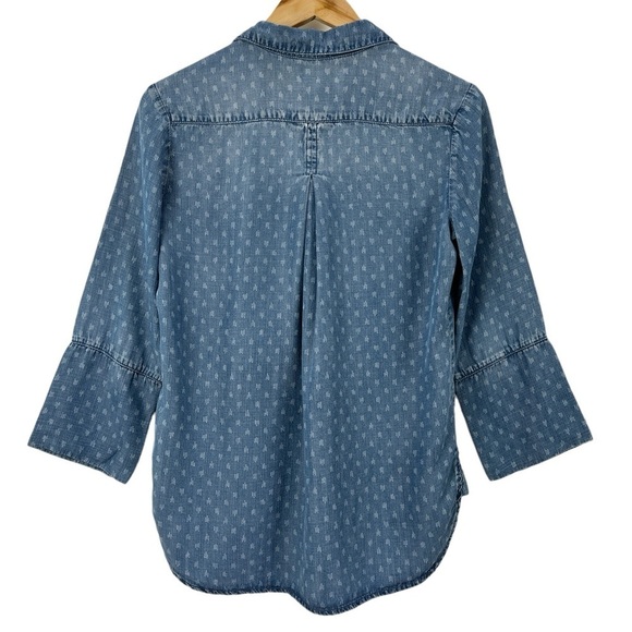 Cloth & Stone Chambray Soft Denim Collared Button Front Shirt - Picture 2 of 9